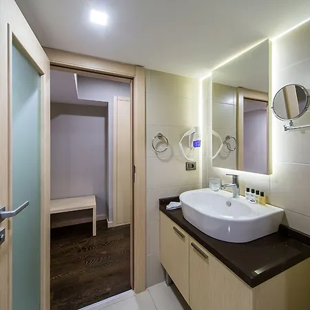 Molton Monapart Mecidiyekoy 4* イスタンブール