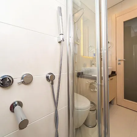 Molton Monapart Mecidiyekoy 4* イスタンブール