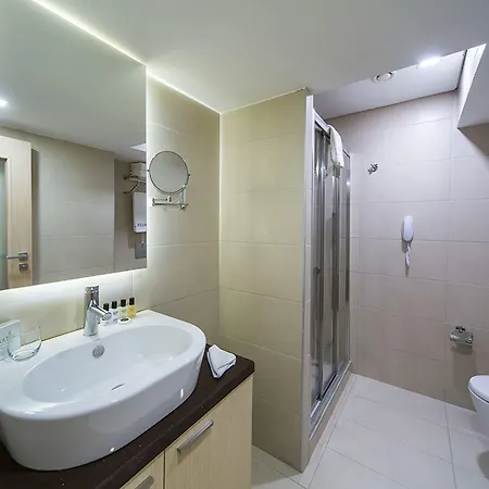 Monapart Hotel Istanbul Mecidiyekoy 4*