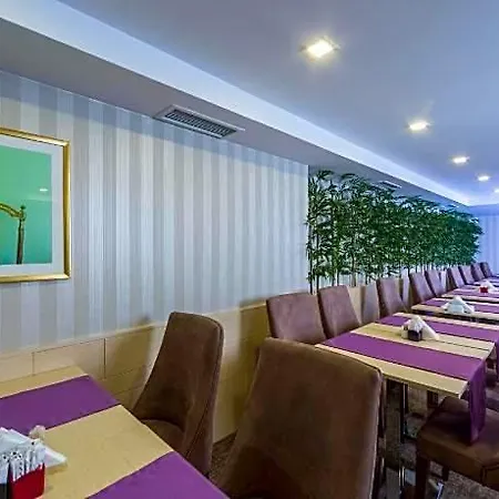 Hotell Monapart Mecidiyekoy 4*