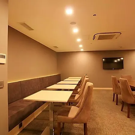 Hotell Monapart Mecidiyekoy 4*