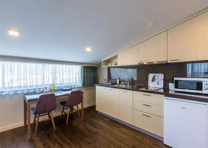 Molton Monapart Mecidiyekoy 4*