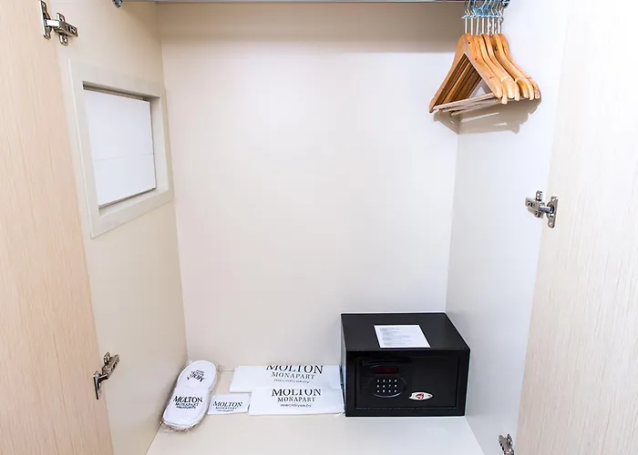 Molton Monapart Mecidiyekoy Otel 4*