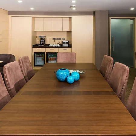 Molton Monapart Mecidiyekoy Hotel